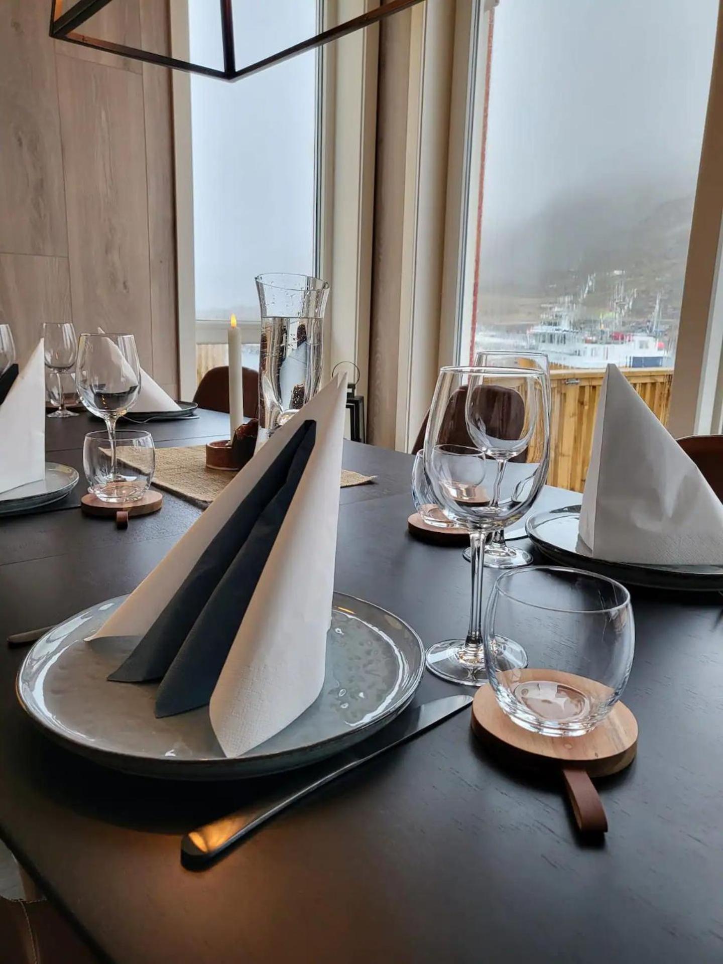 Spektakulaer Rorbu I Autentiske Omgivelser Ballstad Esterno foto