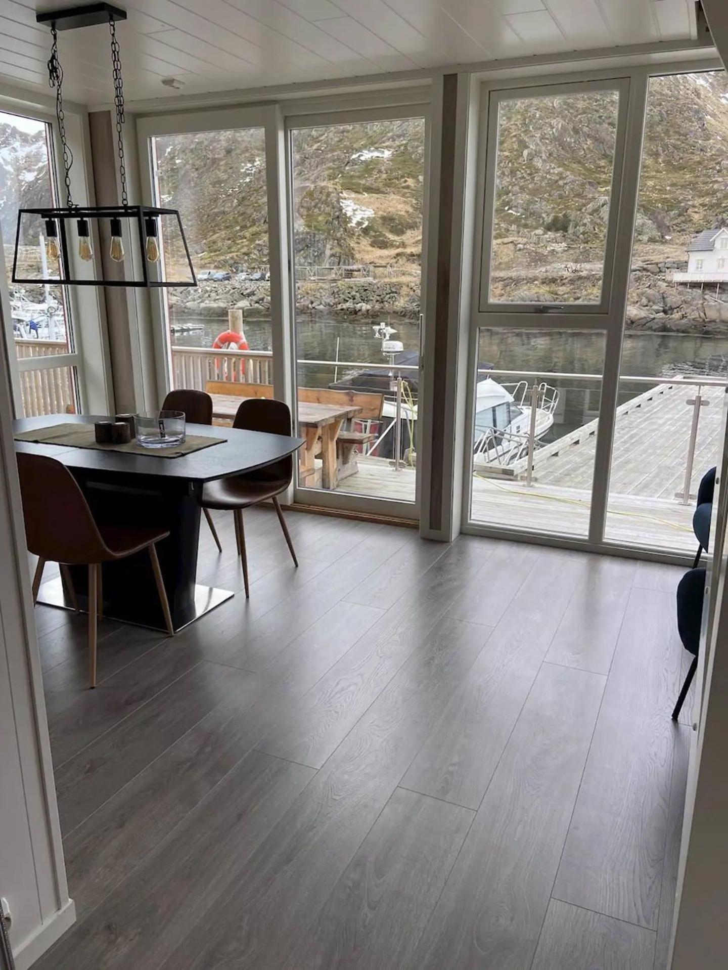 Spektakulaer Rorbu I Autentiske Omgivelser Ballstad Esterno foto